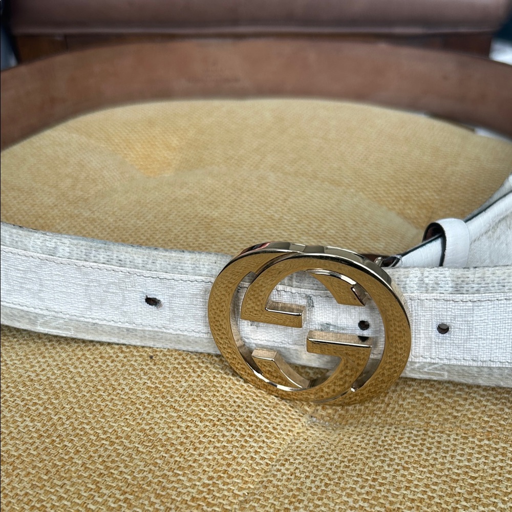 Gucci White Leather Belt with Gold Double G Buckle